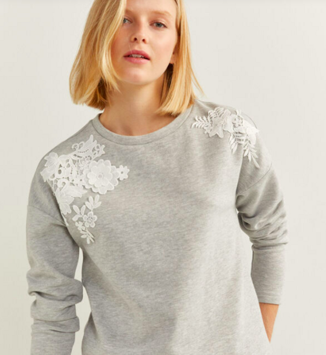 Sudadera de manga larga, con cuello redondo, con detalle de flores de puntilla en la parte delantera
