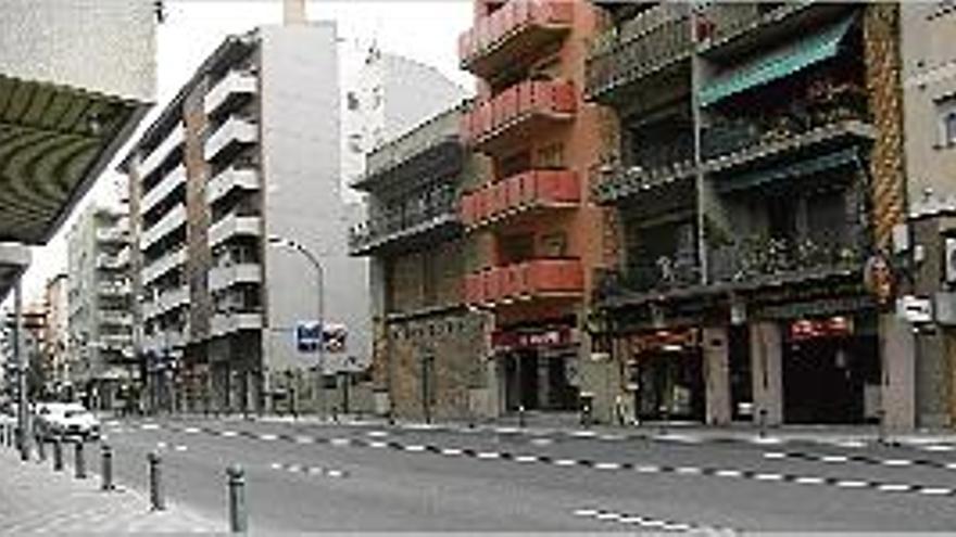 En aquest tram de carrer és on dos dels ocupants van baixar del cotxe.