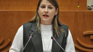 La diputada del PP Sandra Valencia, este jueves, en el pleno de la Asamblea.