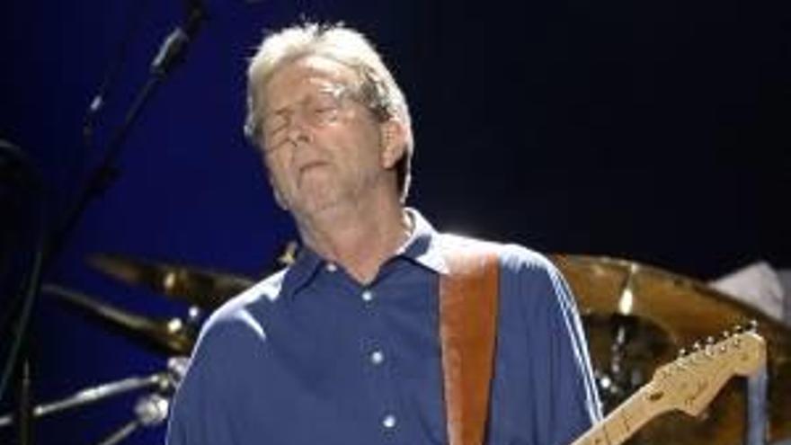 Eric Clapton sufre una enfermedad que le dificulta tocar la guitarra