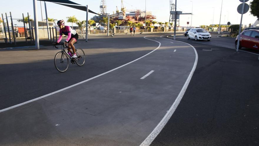 Santa Cruz proyecta la implantación de carriles bici que conecten los distritos