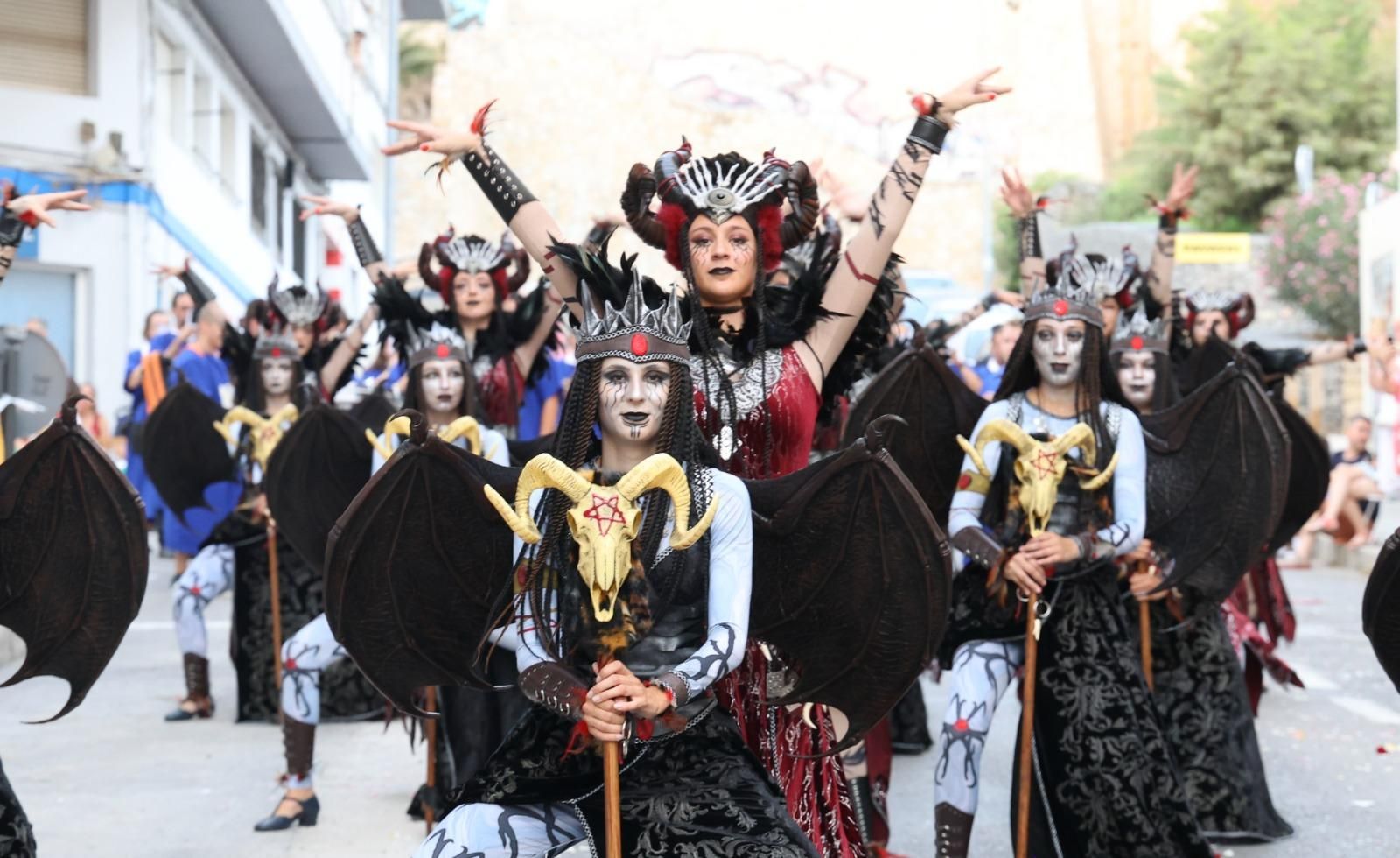 Imágenes del desfile de la entrada cristiana en San Blas