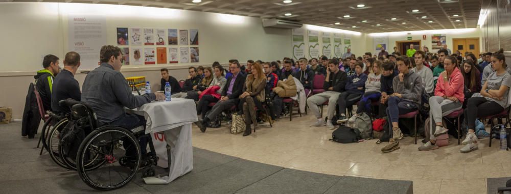 Jornada a l'Escola Joviat per tractar les discapacitats