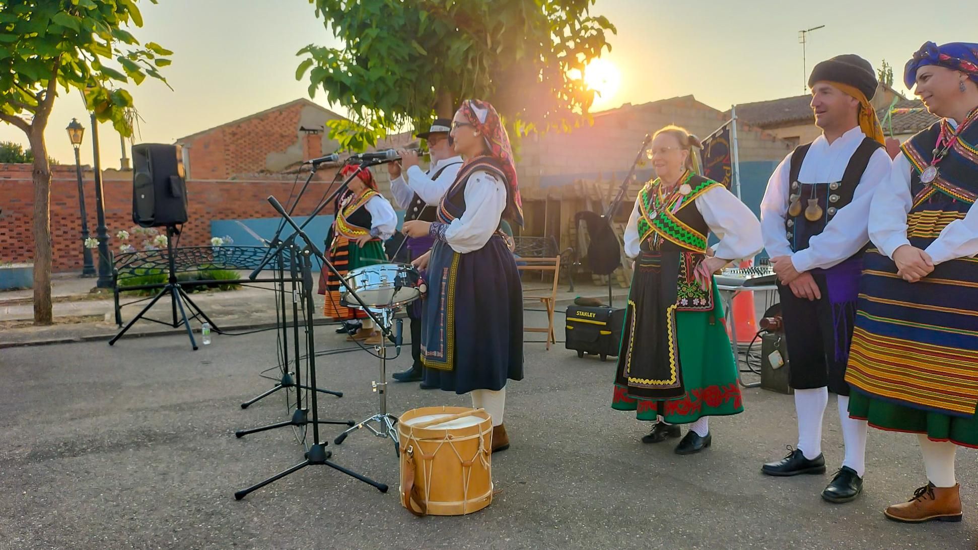GALERÍA | Así de bien lo pasan en Pueblica de Valverde por sus fiestas del verano