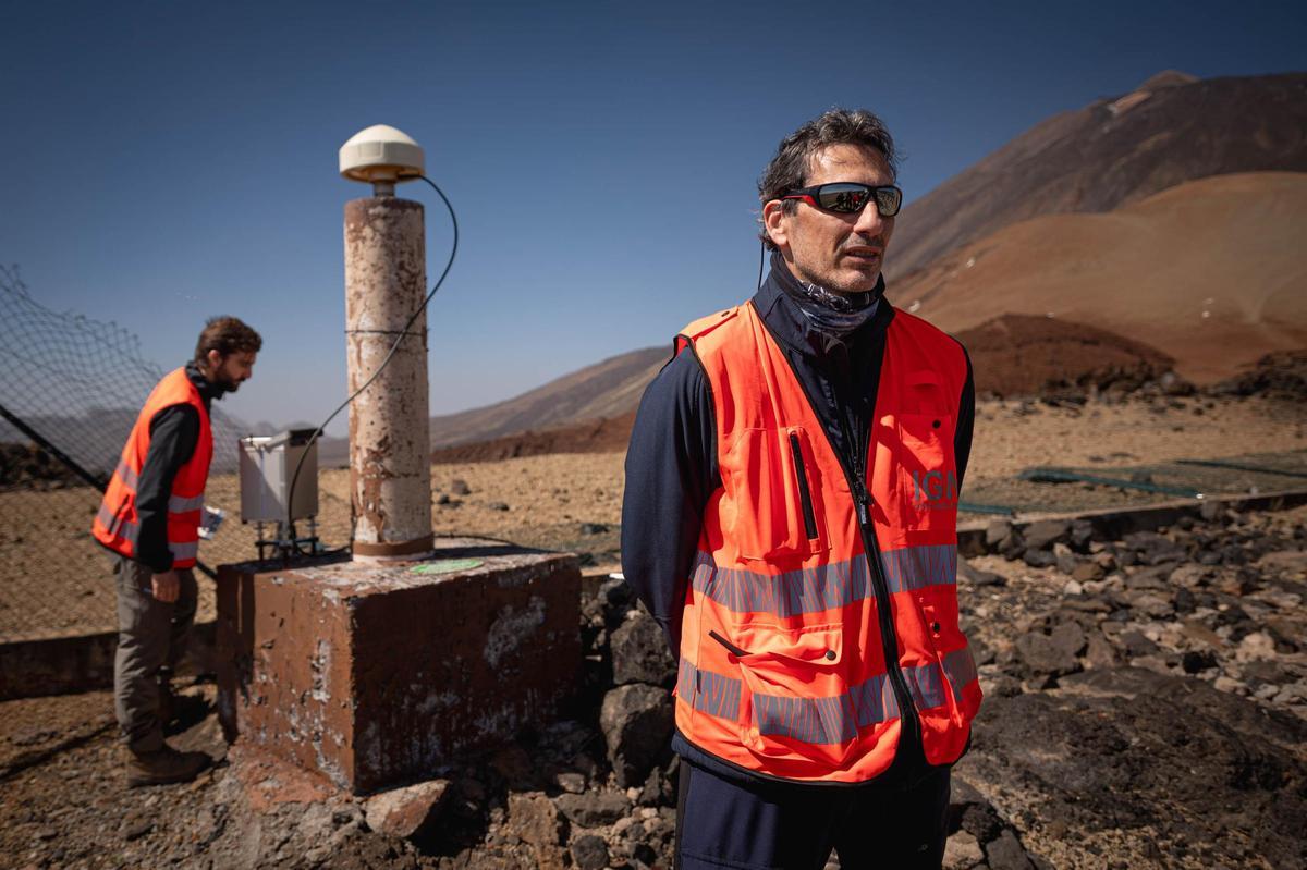Jorge Pereda explica los trabajos que se están realizando.