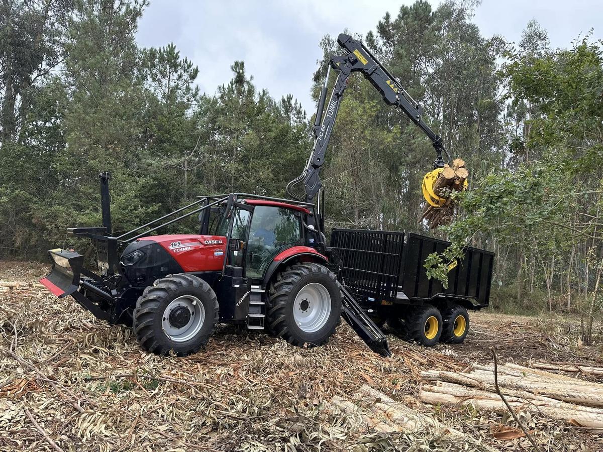 Maquinaria de Maderas Mancebo, en el monte.