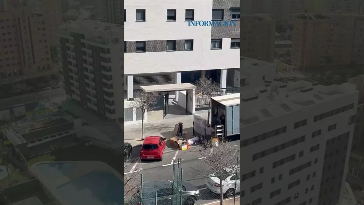 Dos propietarios renuncian a su vivienda protegida en la urbanización de Les Naus de Alicante