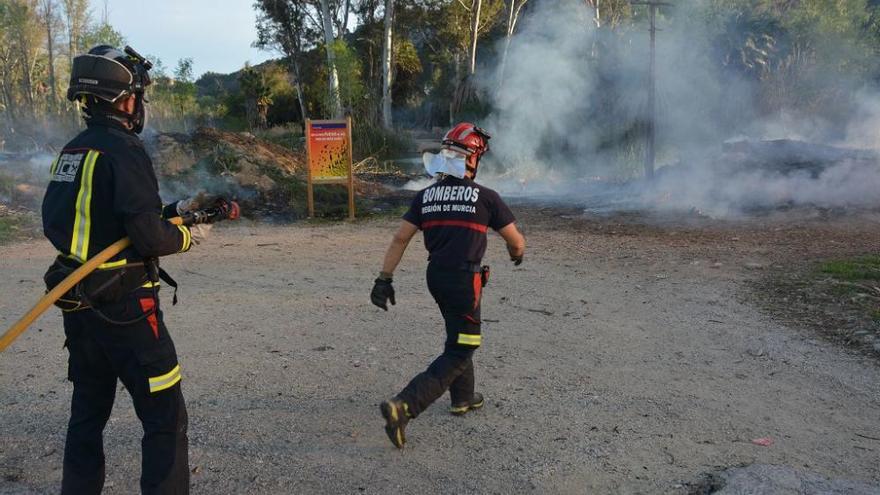 Un incendio en El Menjú devora parte de la vegetación del paraje