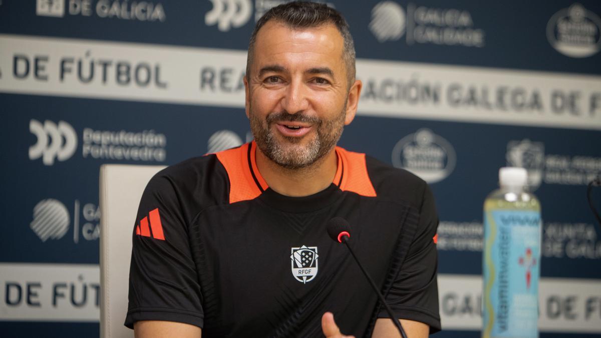 El técnico Diego Martínez.