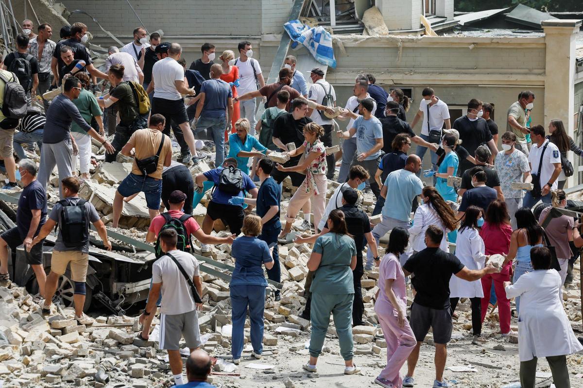 Rusia ataca con misiles un hospital infantil en Kiev