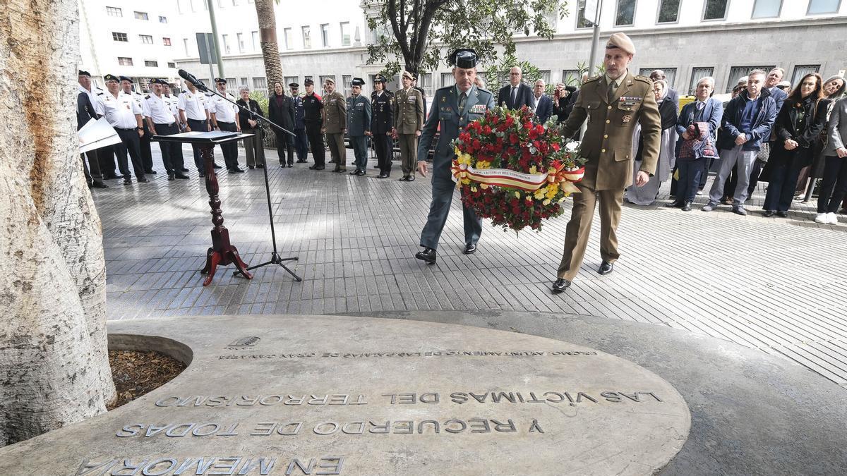 Homenaje 11M Víctima del terrorismo en la plaza La Concordia Las Palmas de Gran Canaria