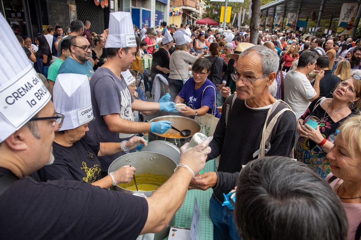 Éxito en la 18ª edición del Festival Sopes del Món, celebrado en la Marquesina de la Via Júlia, Nou Barris.