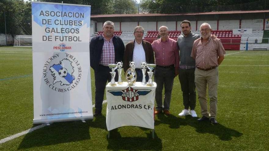 Luis Guimeráns, Ángel Antonio Fernández, Xoán Chillón, José García y Nené Refojos. // Gonzalo Núñez