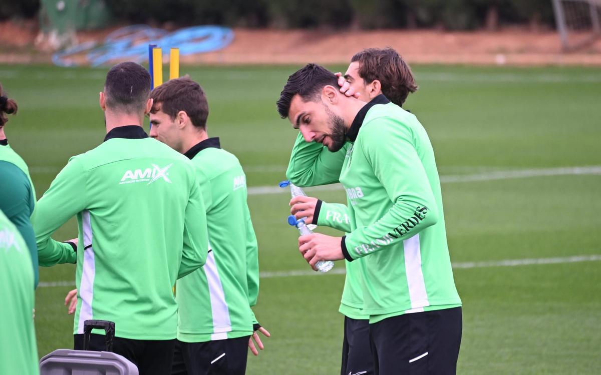 Entrenamiento del Elche previo al partido contra el Real Madrid