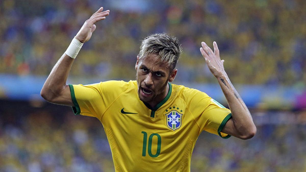 Neymar lamenta una jugada fallida en un partido del Mundial de Brasil