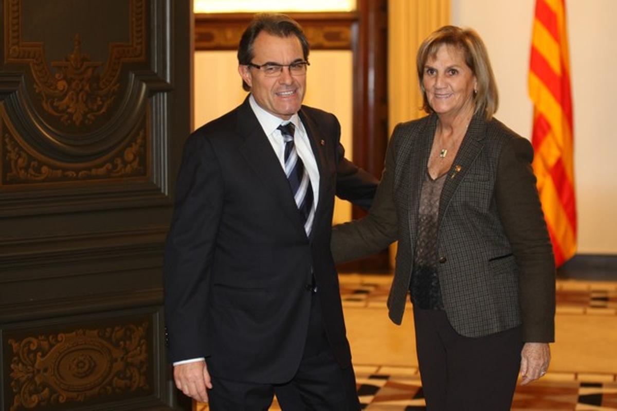 La presidenta del Parlament amb Artur Mas, avui.