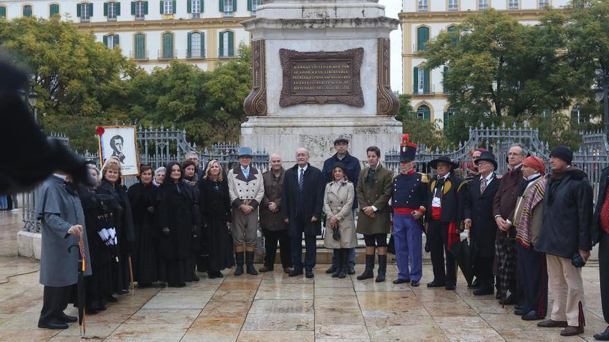 El acto de homenaje a Torrijos, en la plaza de la Merced.