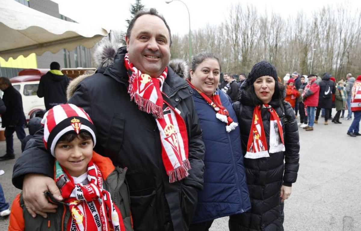 Por la izquierda, Javi y José Emilio Castillo, Rocío Vallina y Penélope Rodríguez. | Á. G.