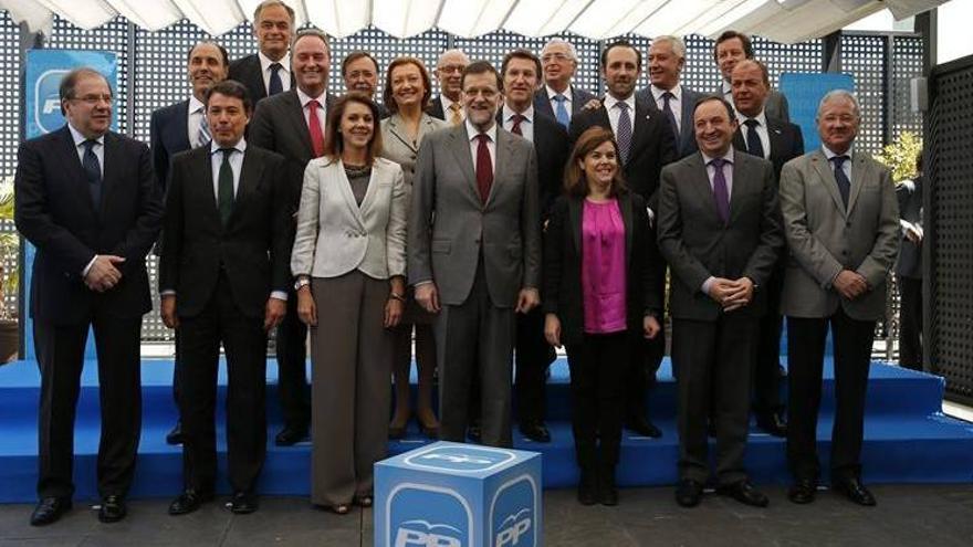 Los barones del PP mantienen sus diferencias al llegar a la reunión con Rajoy