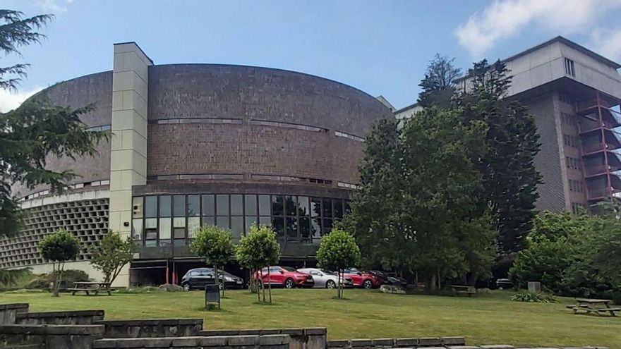 La Facultad de Medicina y Ciencias de la Salud.