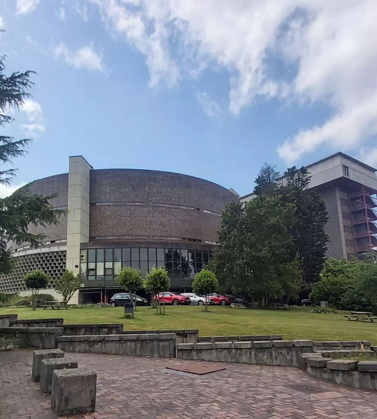 La Universidad de Oviedo invierte 1,1 millones para mejorar el edificio de Medicina