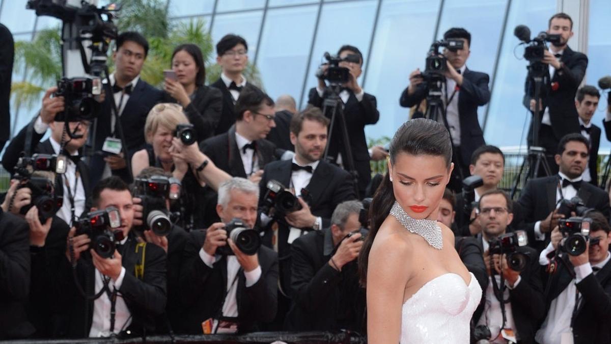 Tendencia en Cannes: Vestidos de novia para conquistar la red carpet - Stilo