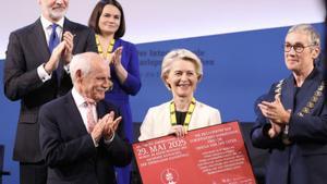 Von der Leyen:  "La nostra tasca és la independència europea"