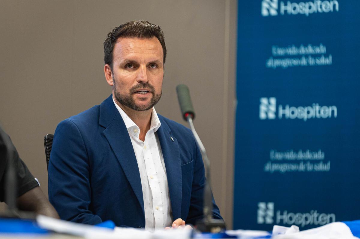 Presentación de tres fichajes del CD Tenerife: Pittón, Baba y Jorge Moreno Presentación de tres fichajes del CD Tenerife: Pittón, Baba y Jorge Moreno