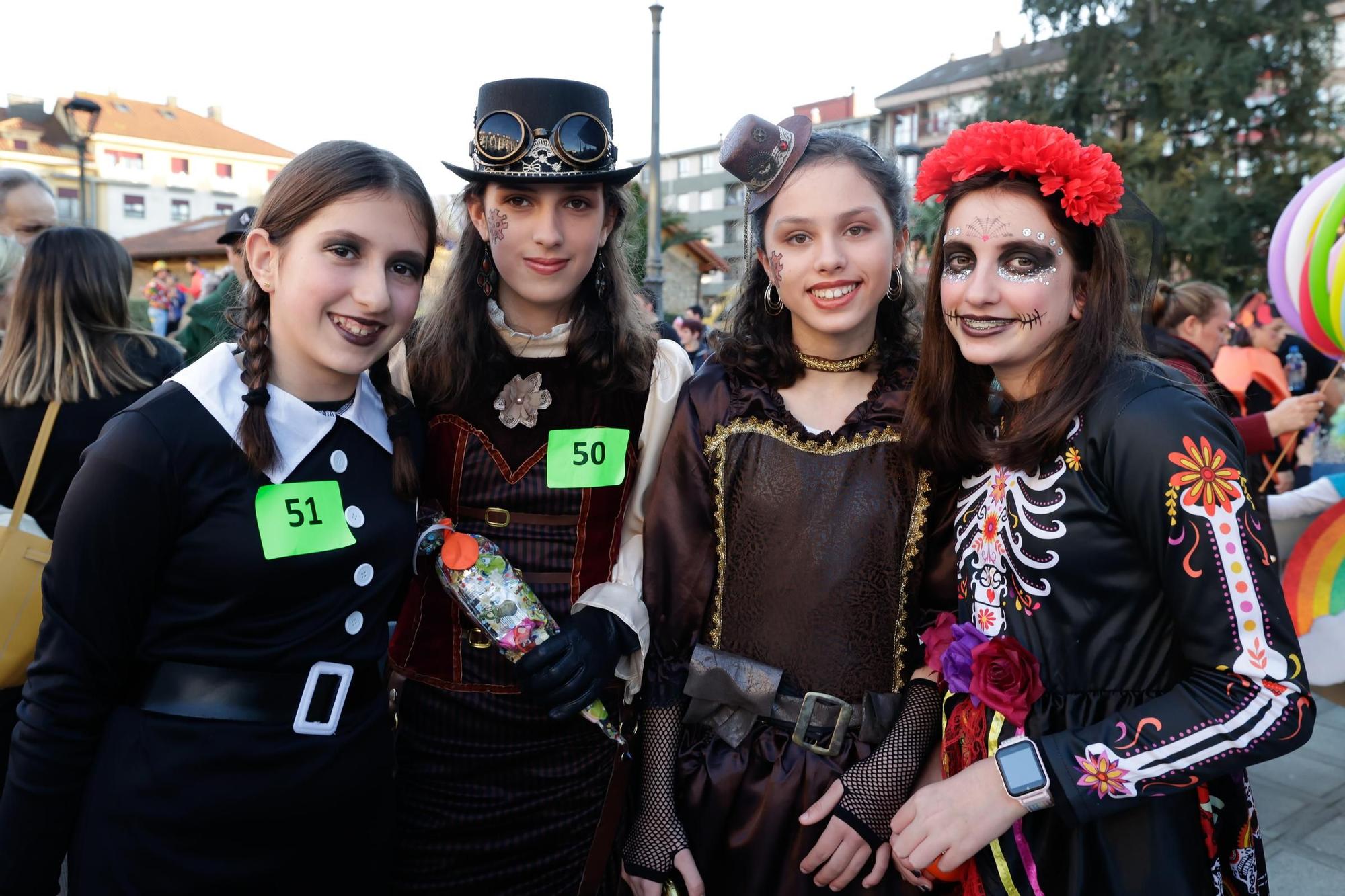 "Queen", los "Angry páxaros" o "Llanera Bros", estrellas carnavaleras en Posada