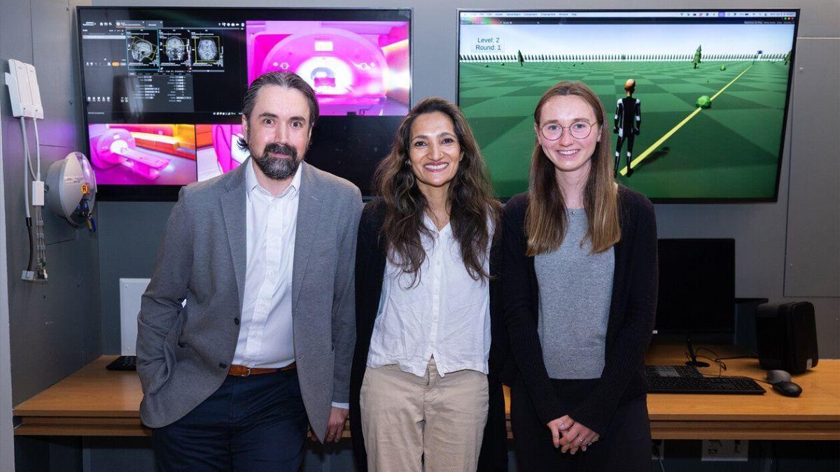NEUROTECNOLOGÍA / Una interfaz cerebro-ordenador permite controlar videojuegos con la mente