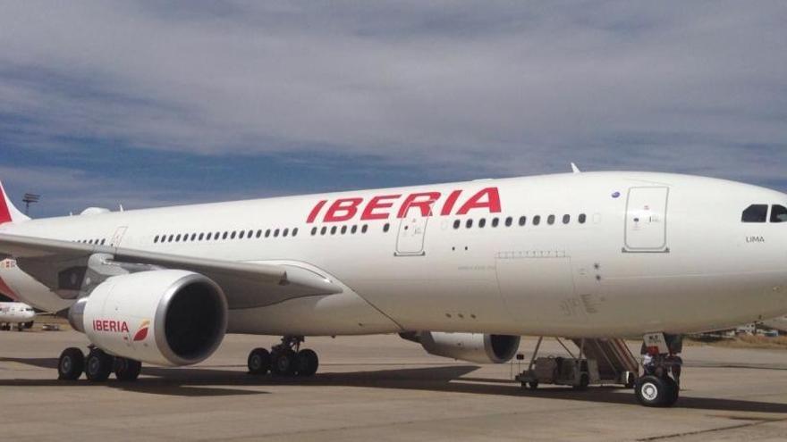 Una imagen de archivo de un avión de Iberia.