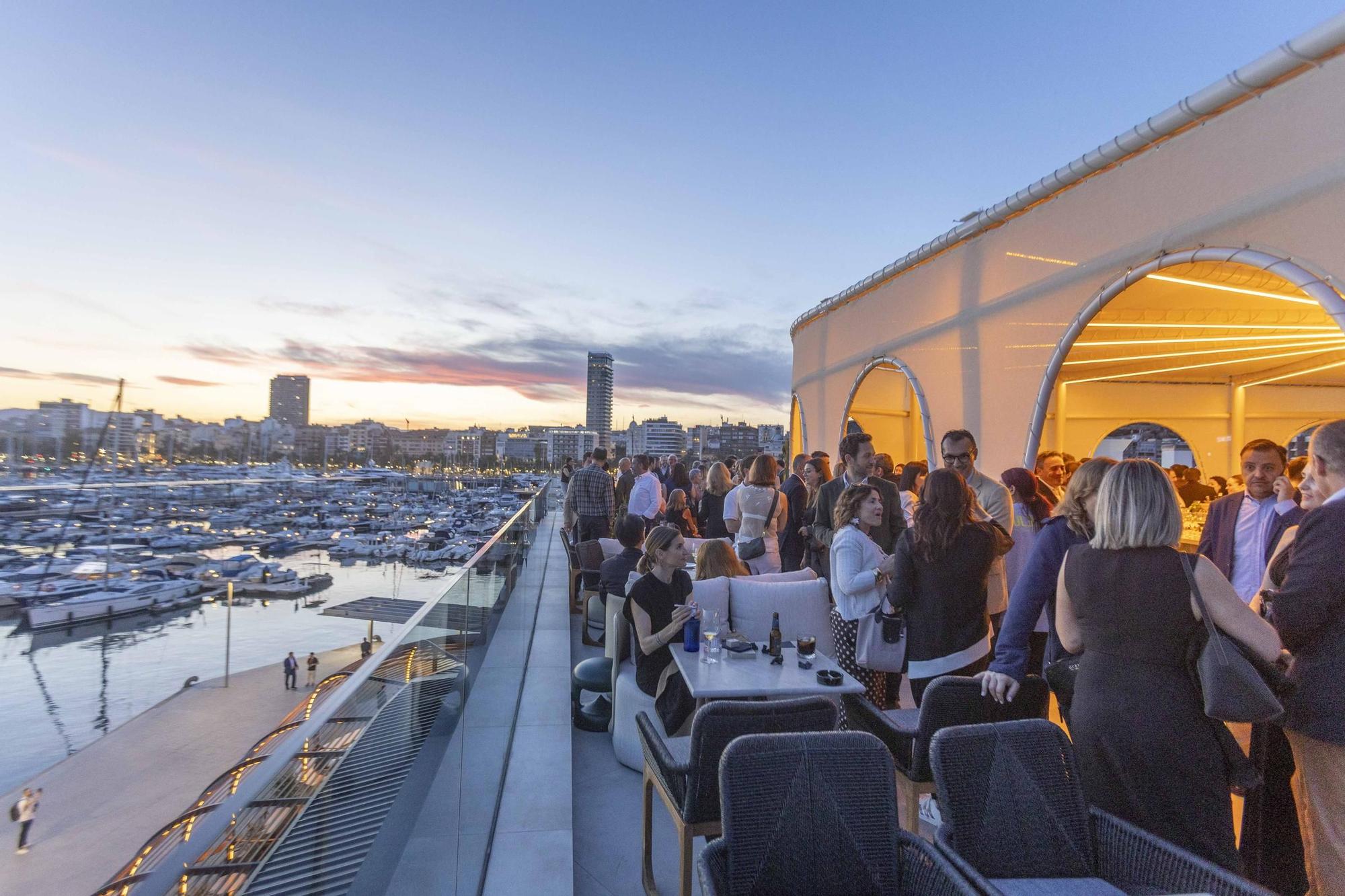 Béton Brut: Glamour  en el puerto