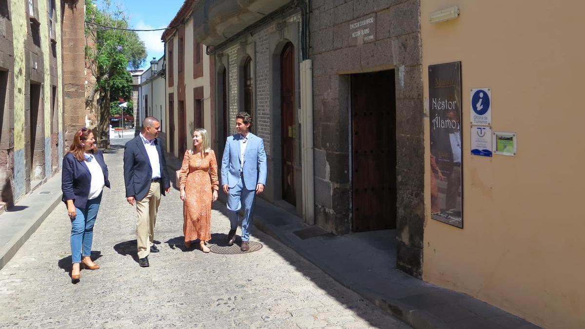 Teresa Bolaños (izq.), Pedro Rodríguez, Teresa Berástegui y Fernando Miñarro.