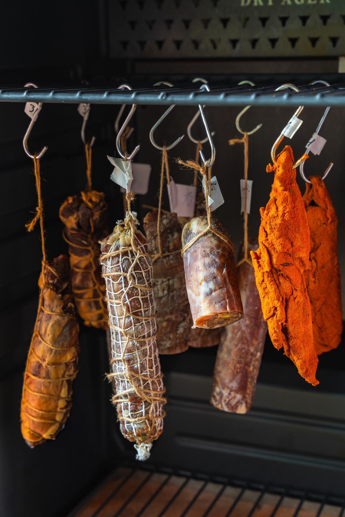 Las cámaras de maduración se consolidan como pieza clave en Fusion19, realzando carnes y pescados hasta alcanzar nuevas expresiones de textura, sabor y jugosidad.