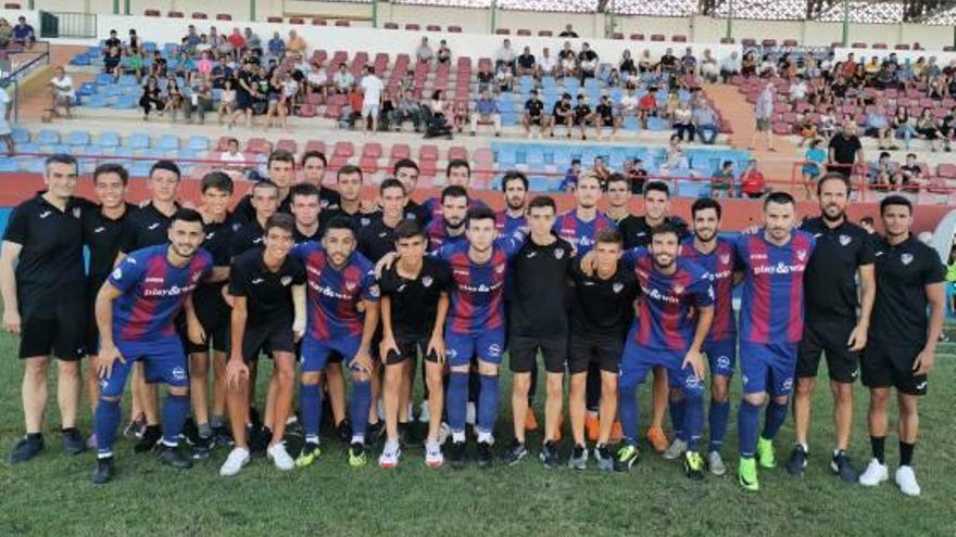 El club homenajeó a los jugadores del Cadete B, ahora en el A.