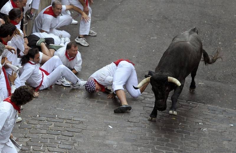 Fotogalería del quinto encierro de San Fermín