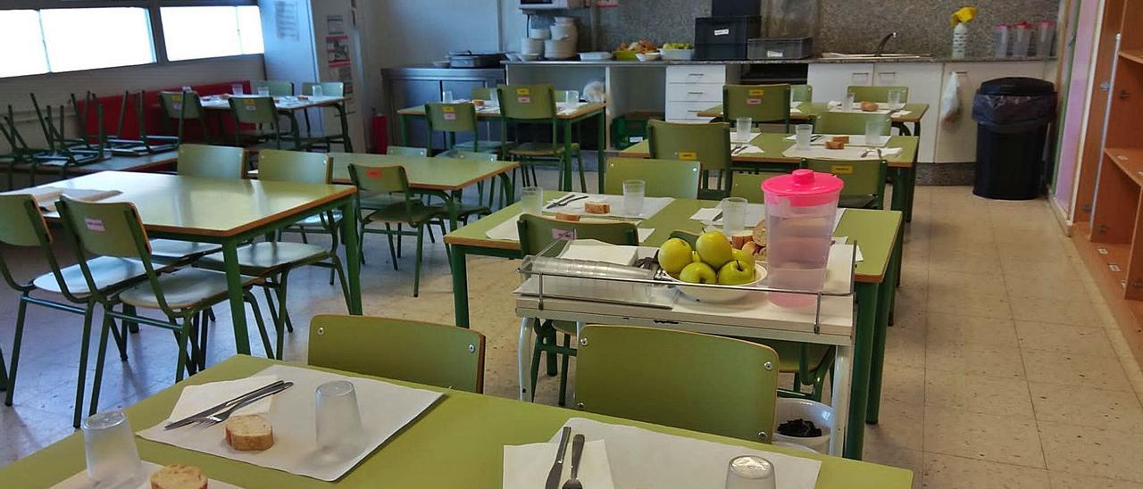 Uno de los comedores escolares de Moaña, preparado ayer para recibir a los niños.