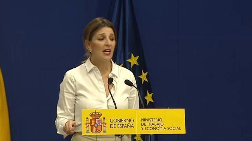 Yolanda Díaz: "Hemos alcanzado un acuerdo para subir el SMI a 950 euros"