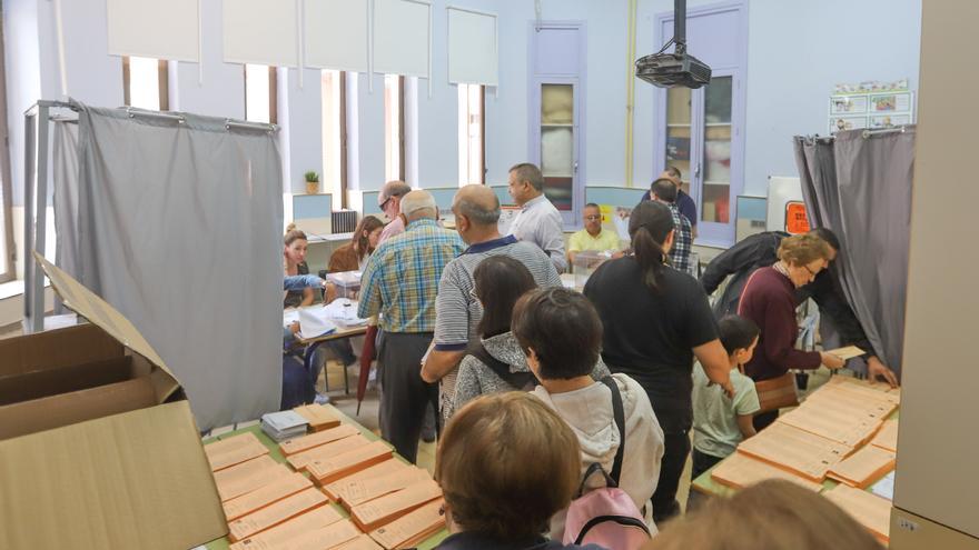 La participación electoral en Orihuela Costa aumenta casi 18 puntos pero sigue sin alcanzar el 50%