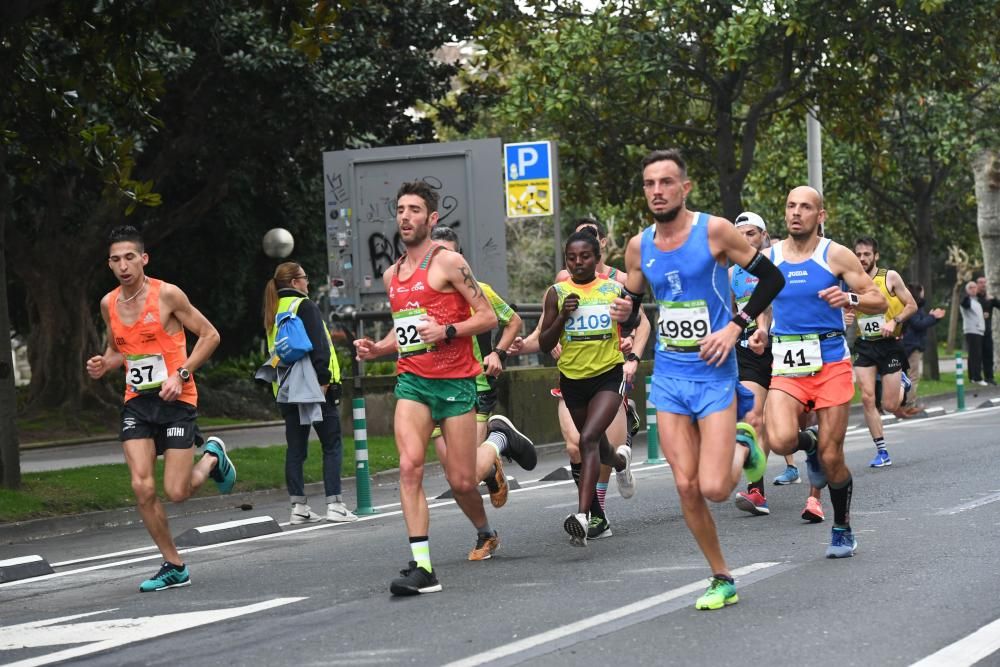 Búscate en la galería del medio maratón Coruña21