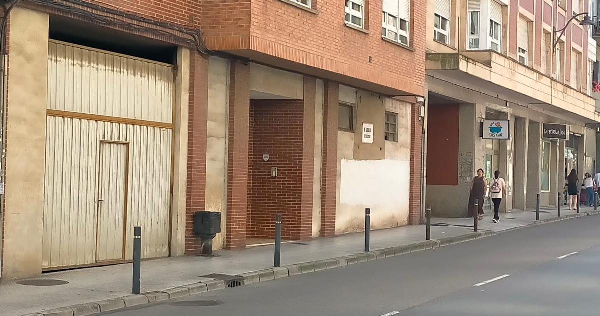 La zona de la calle Marquesa de Canillejas de Pola de Siero, en la que se adaptarán bajos como trasteros.