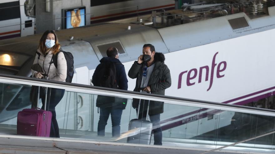 Renfe habilita 9.900 plazas extra de AVE con parada en Córdoba para el puente de Todos los Santos