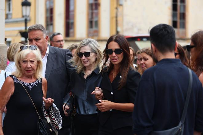 En imágenes: funeral de Luis Ángel Echevarría, padre de Paula Echevarría en Candás
