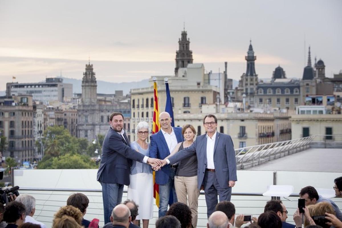 Junqueras, Casals, Romeva, Forcadell i Mas, en la presentació de Junts pel Sí, el juliol del 2015.