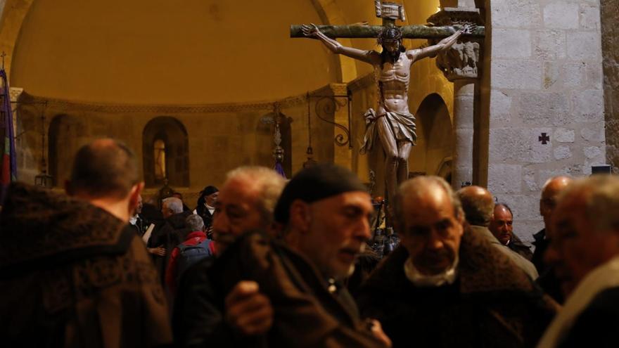 VÍDEO | Vuelve a ver la procesión de las Capas Pardas de Zamora