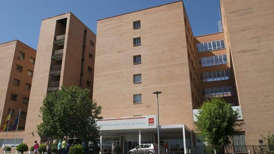 Hospital madrileño en el que ocurrieron los hechos. // Efe