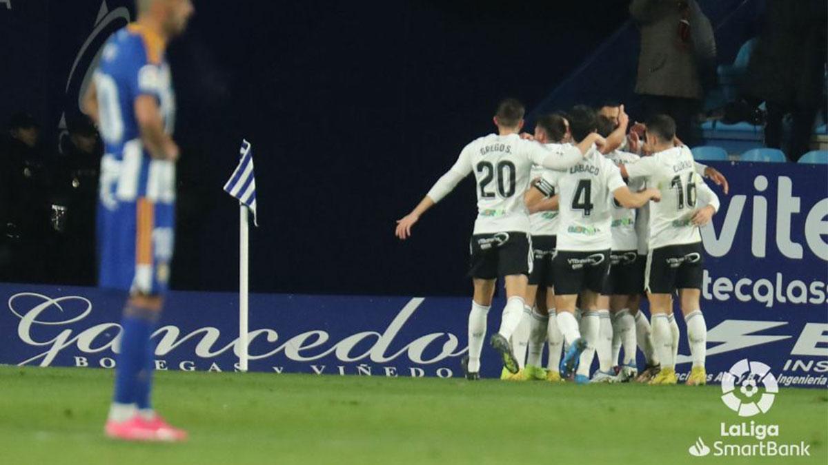 Resumen, goles y highlights del Ponferradina 1 - 2 Burgos de la jornada 18 de LaLiga Smartbank