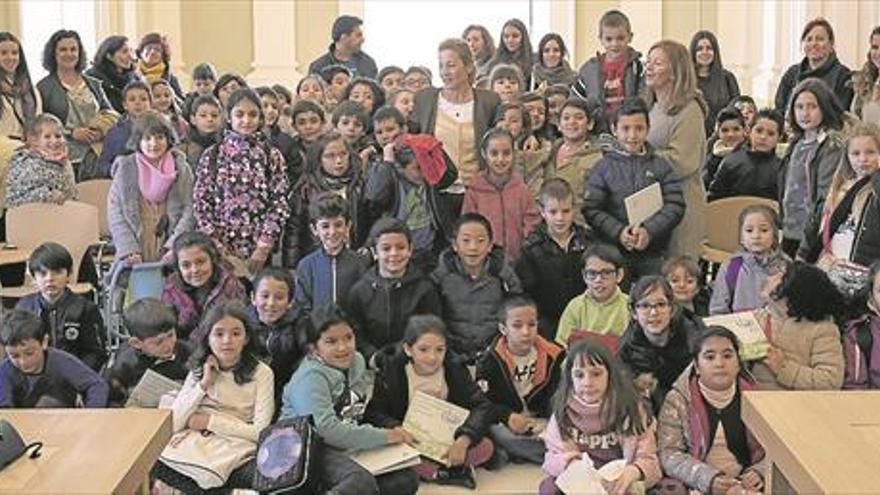Nevado recibe a los alumnos del colegio moctezuma