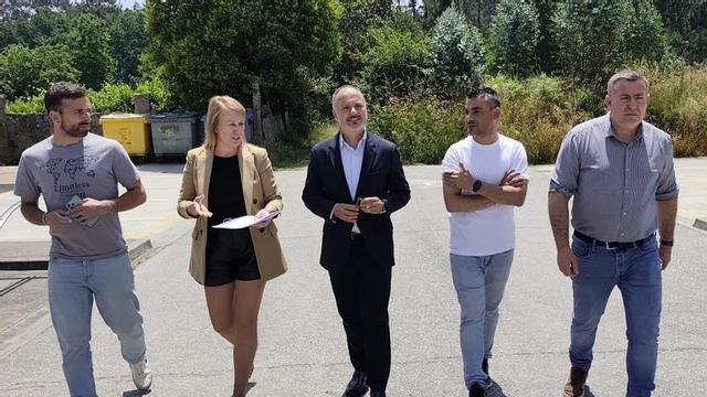 Visita a los terrenos del futuro centro de negocios de Zona Franca. | TERE PÉREZ