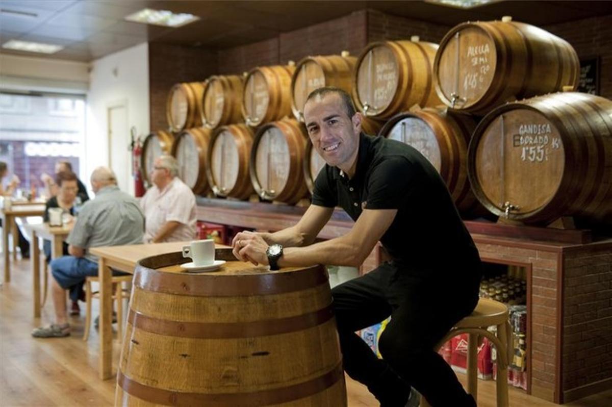 David Prats, al seu celler al cor del barri de Bufalà de Badalona. David Prats, al seu celler al cor del barri de Bufalà de Badalona.
